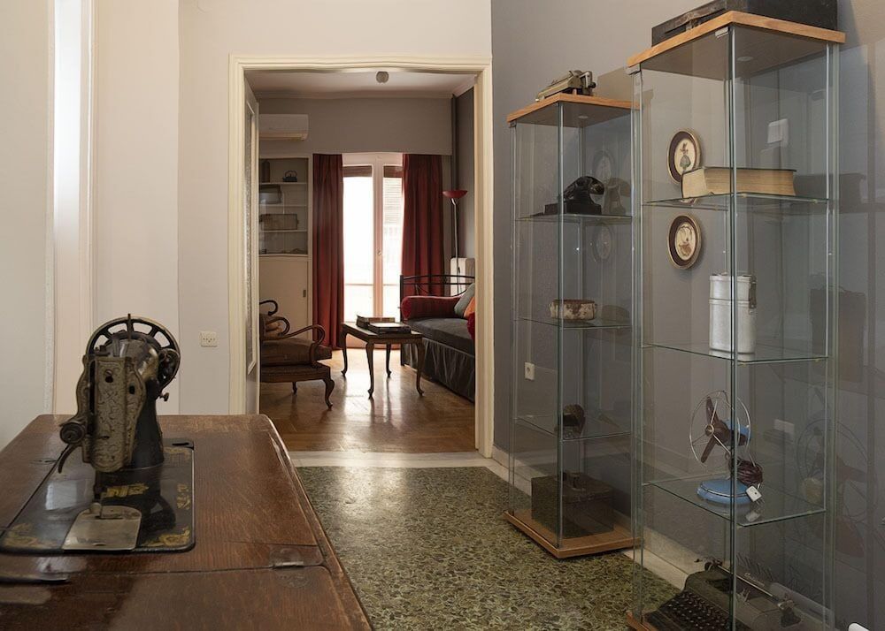 undefined Vintage Apartment next to Acropolis Museum 10