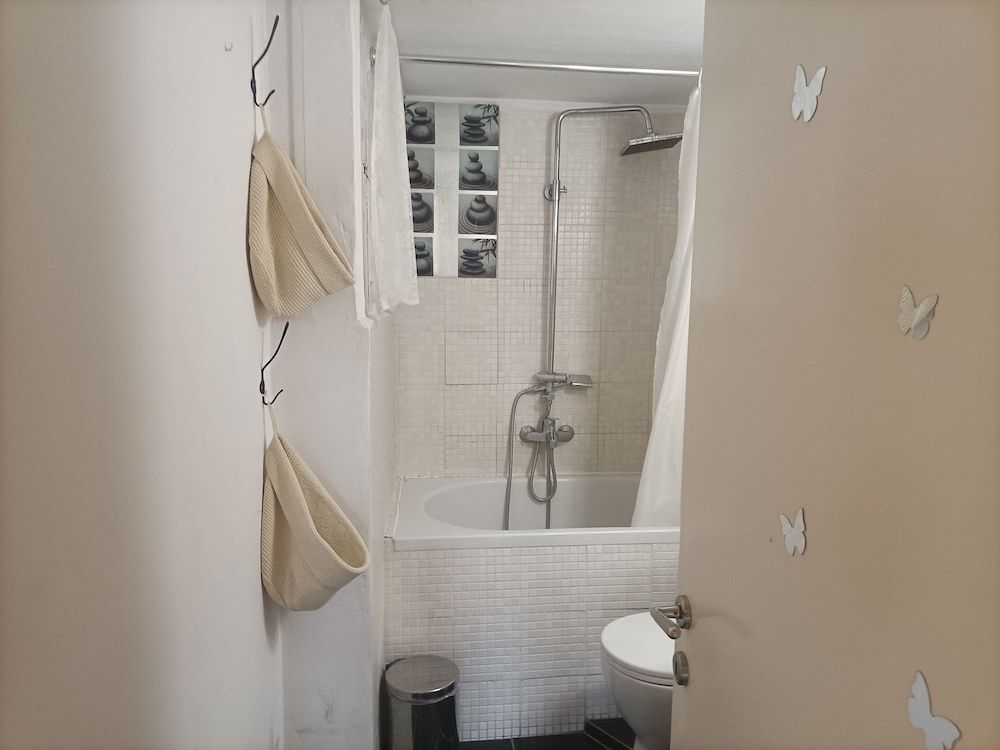 Charming Retreat Apartment, 1 Bedroom 17