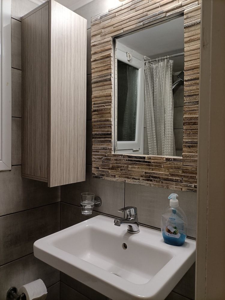 Pagrati Park Studio 17