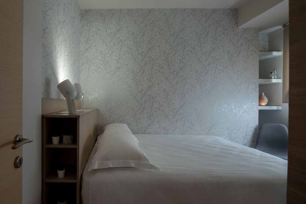 12 Keys Athens Apartments Superior Apartment 4