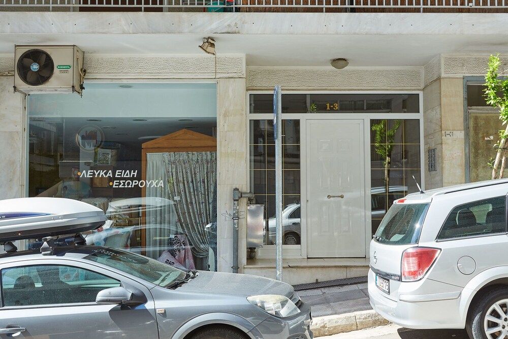 undefined Fabulous 3 Bedroom Apartment near Kalimarmaro