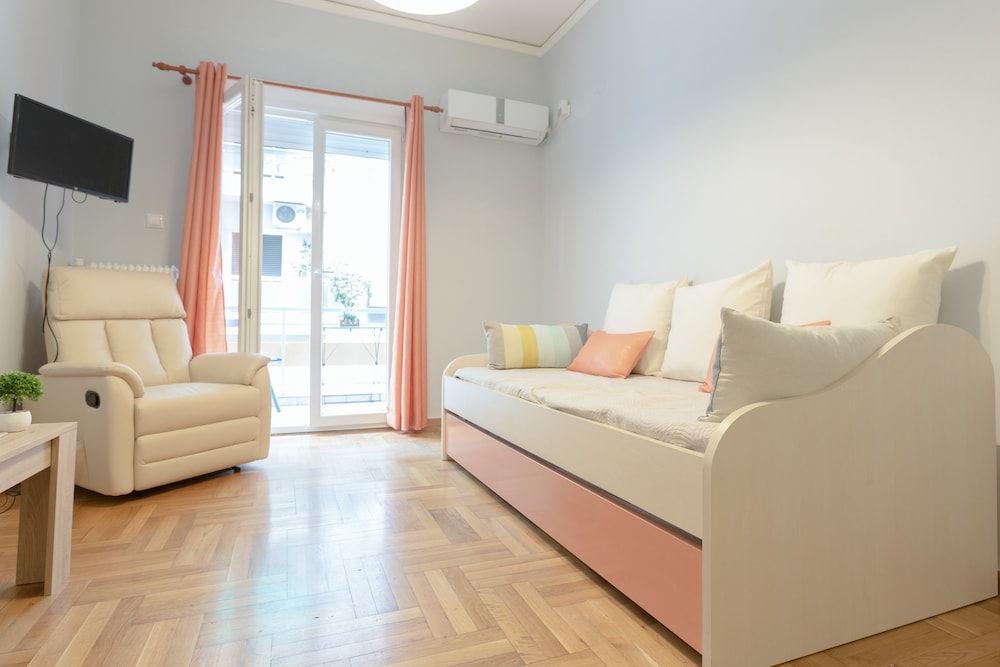 undefined Cozy Flat in hip Koukaki 3