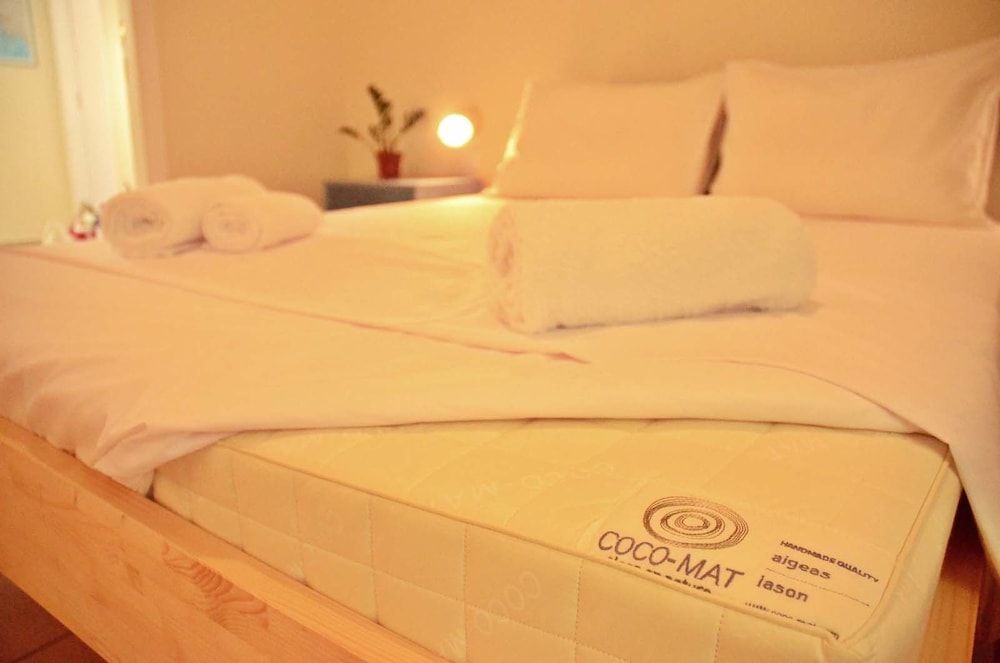 undefined Circle Inn 6