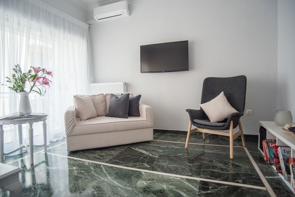Living near Acropolis by Sylvia Staikou Apartment, 1 Bedroom, Terrace (Selene) 12