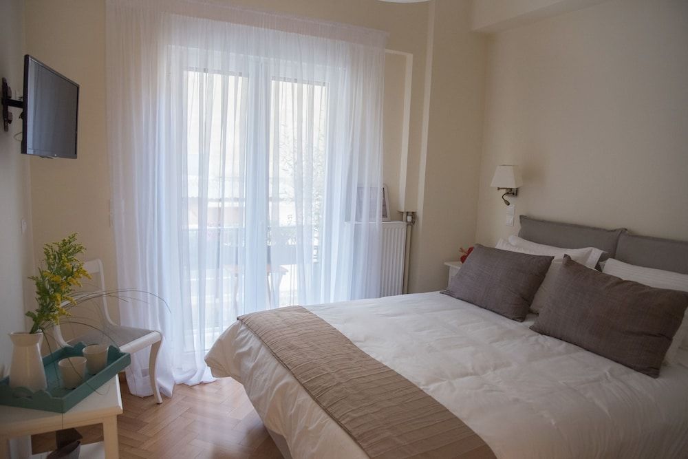 Living near Acropolis by Sylvia Staikou Apartment, 1 Bedroom, Balcony (Althaia) 8