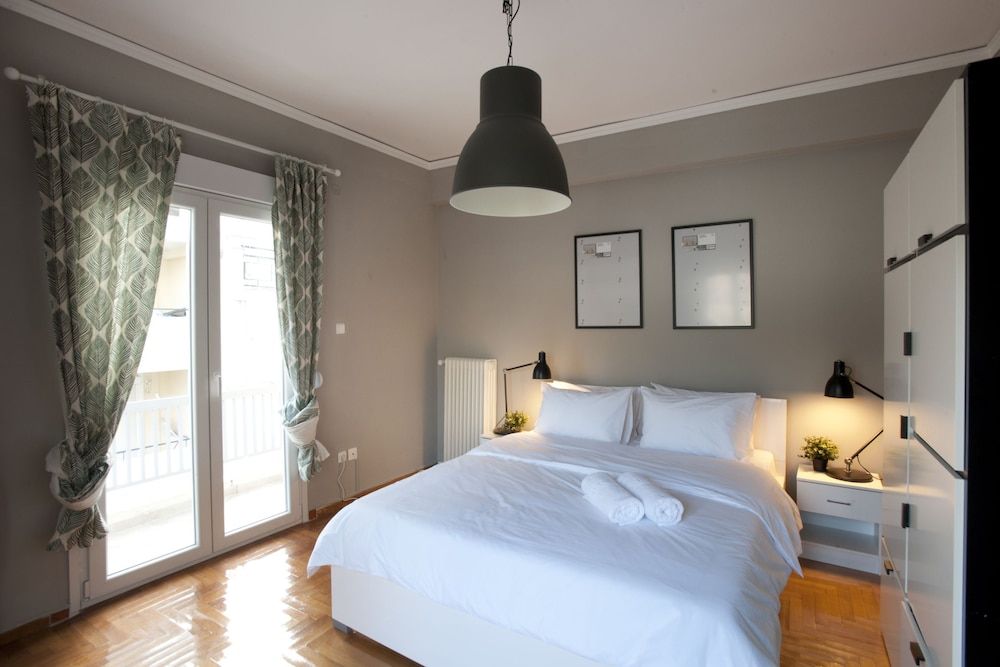 undefined Ambelokipi. Spacious Sunny Apartment 8