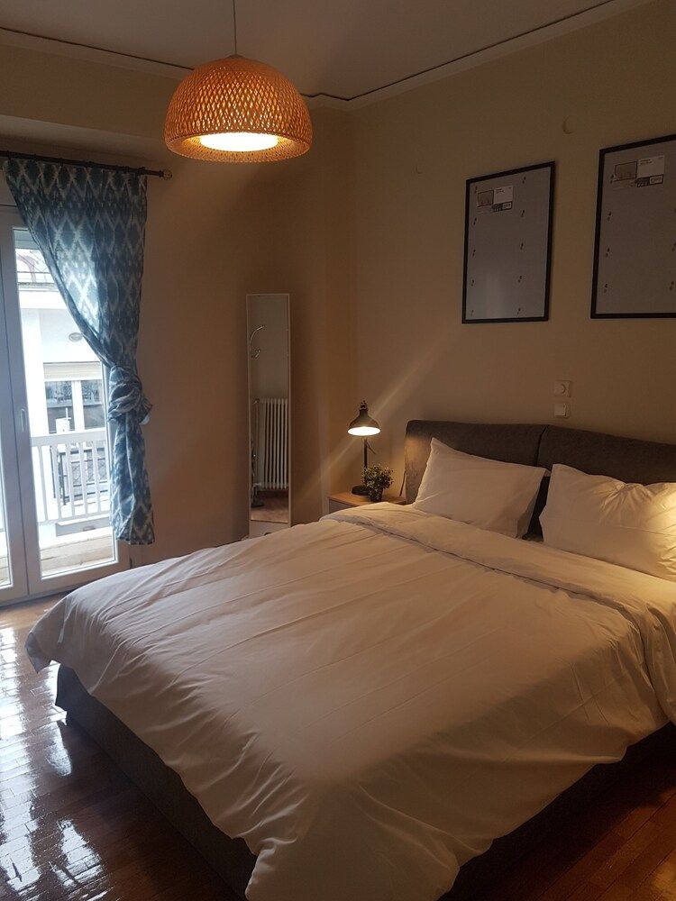 undefined Ambelokipi. Spacious Sunny Apartment 9