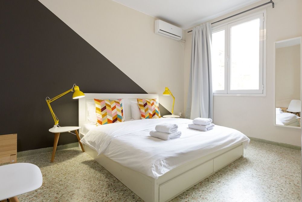 undefined Psirri Place 2