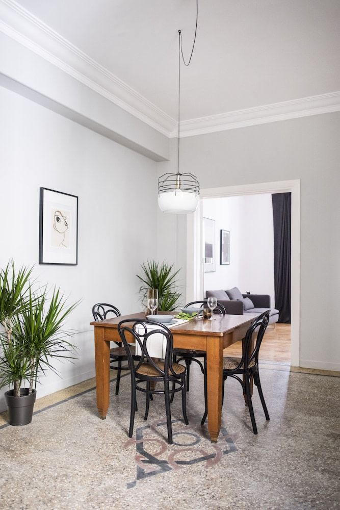 undefined Live Life Ermou 9