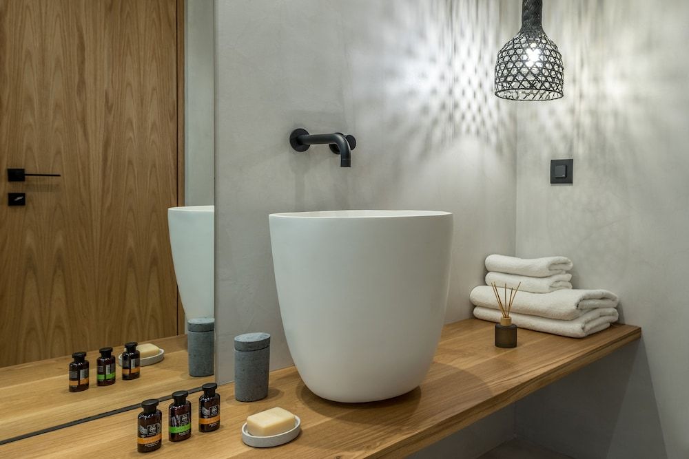 undefined Hub Suites Luxury living in Athens 10