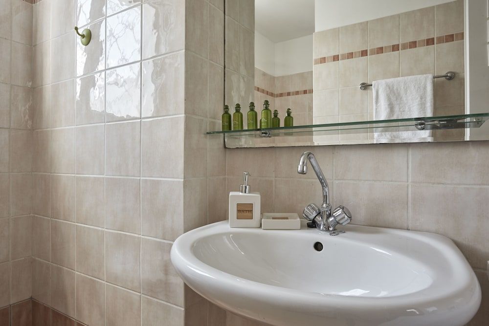 undefined Comfy and Bright Athens Museum Loft 8