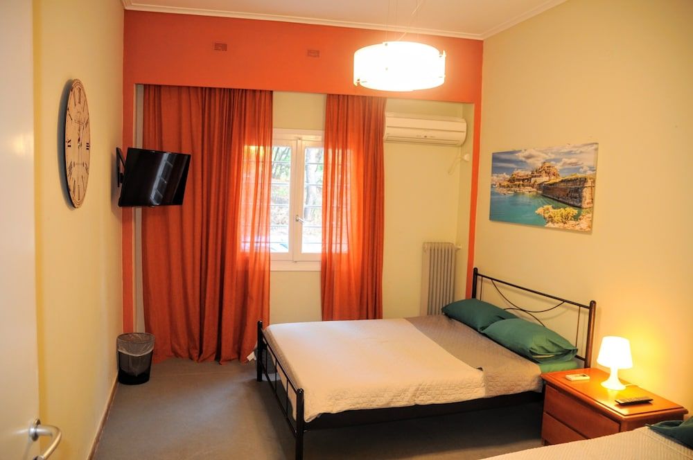 undefined Spacious Apartment in Athens 7