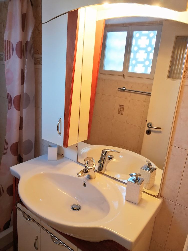 Cozy Apartment near Acropolis Apartment, 2 Bedrooms 25