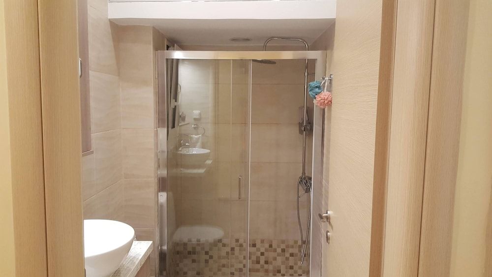 Zoe's Studio Apartment, 2 Bedrooms 13