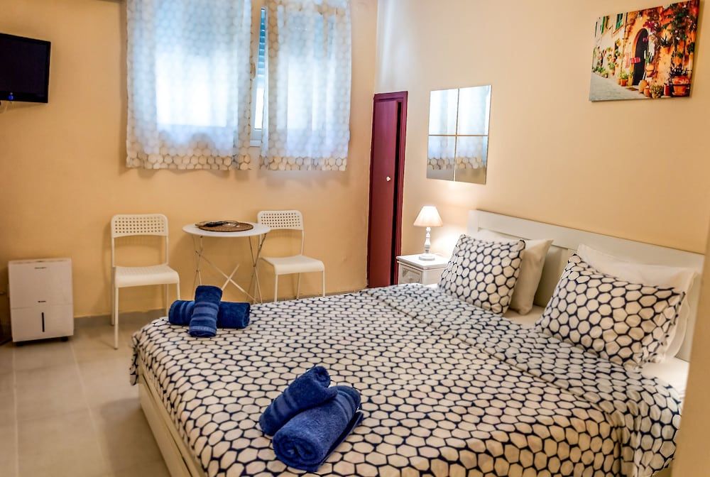 undefined Zoe's Studio