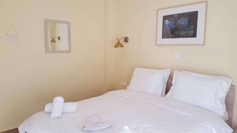 Zoe's Studio Apartment, 2 Bedrooms 8