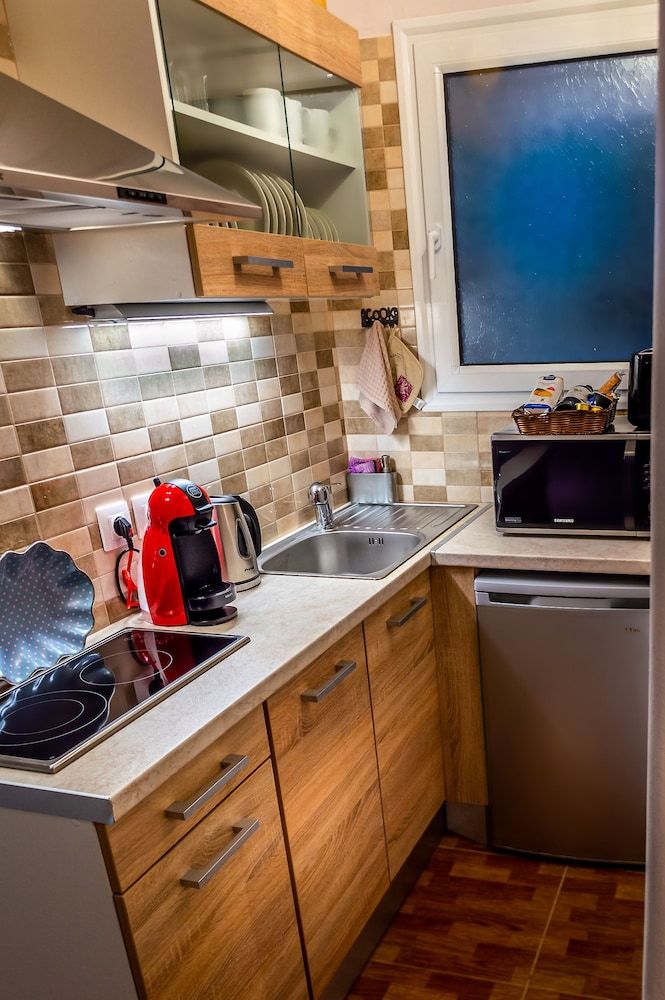 undefined Zoe's Studio 5