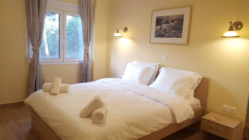 undefined Zoe's Studio 4