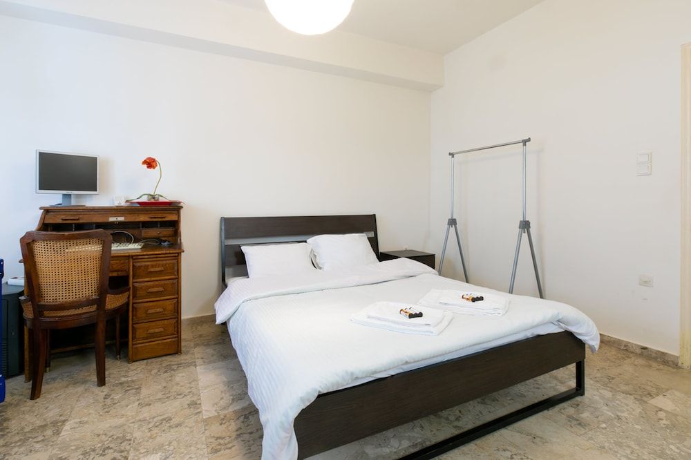 undefined Cozy Apartment in the Heart of Athens 4