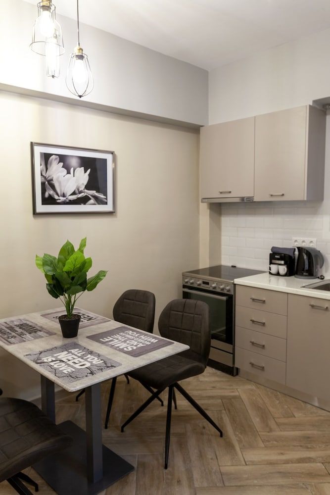 undefined Privilege Flat Renovated Upscale Studio 6