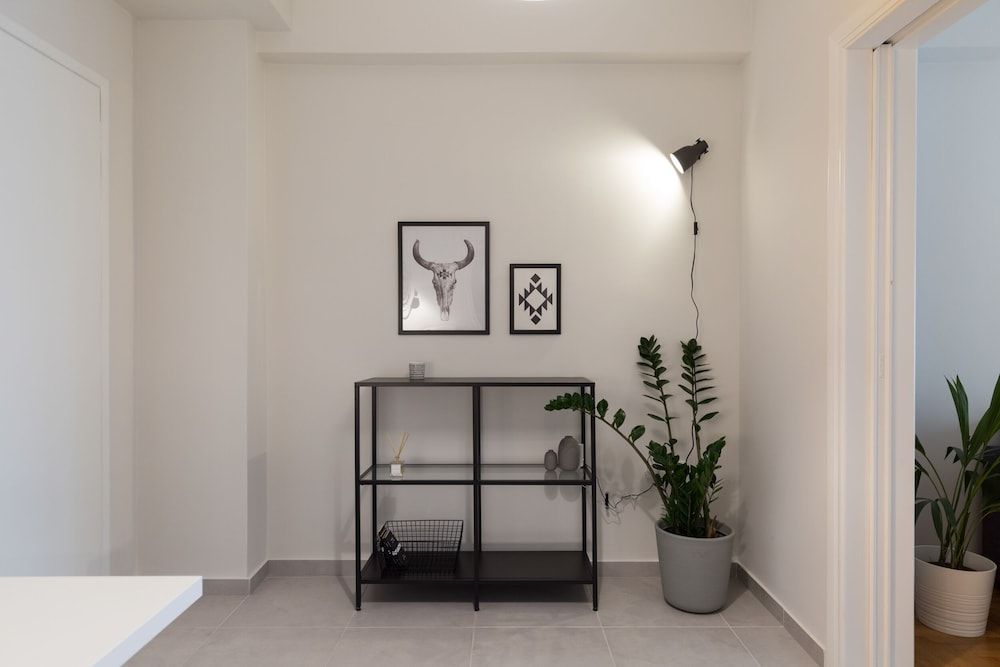 UPSTREET Modern Flat next to the USA Embassy Apartment 16