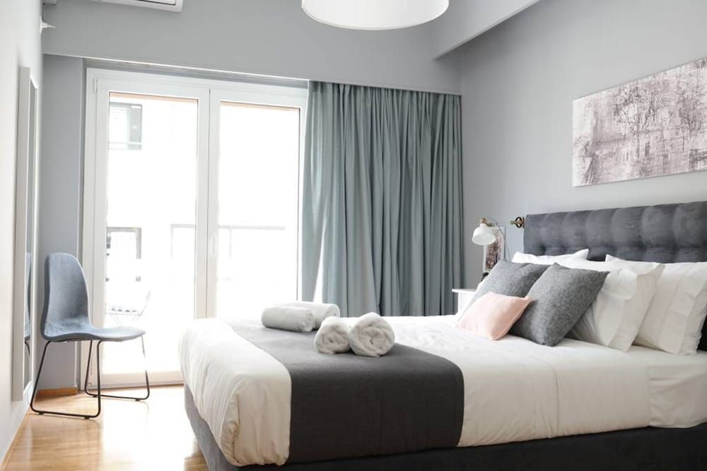 undefined UPSTREET Bright Flat near Acropolis