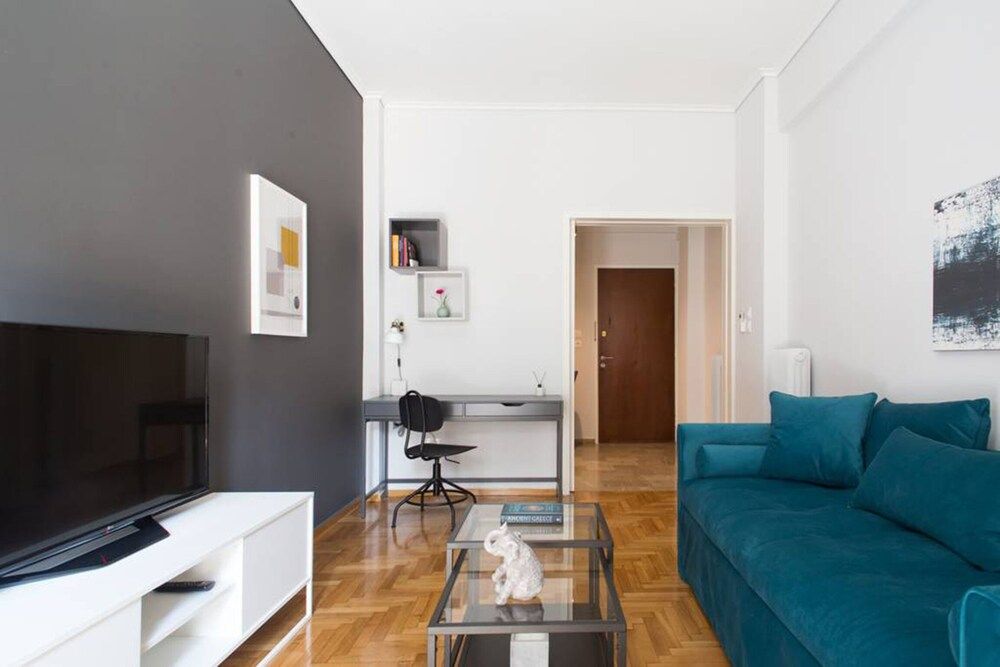 undefined UPSTREET Bright Flat near Acropolis 10