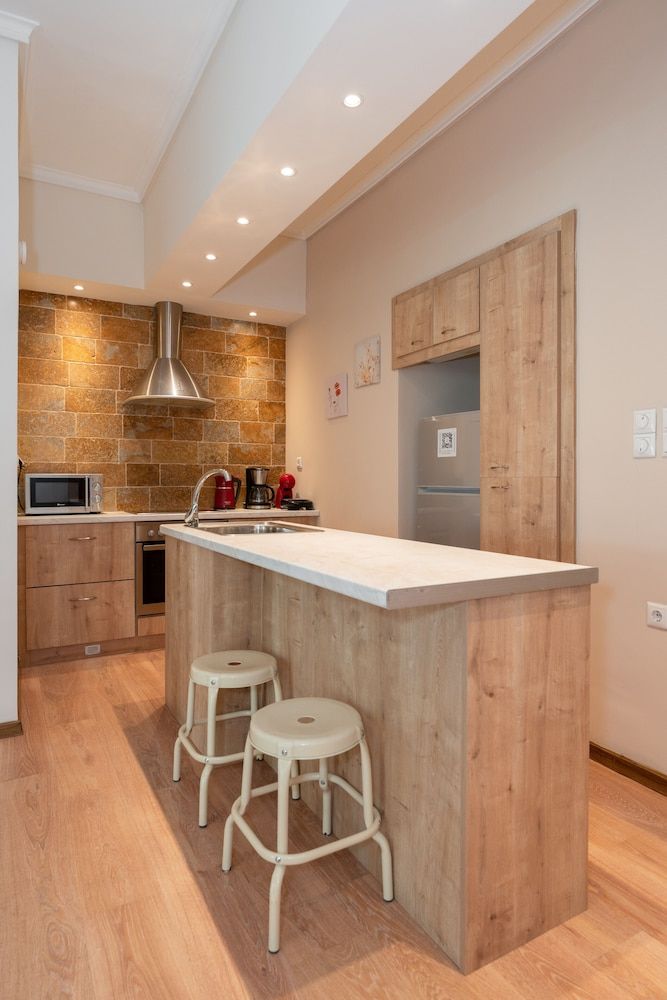 Contemporary Apartment made of Wood and Stone City Apartment 12