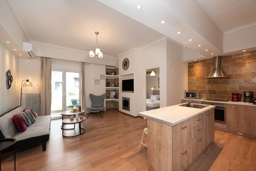 undefined Contemporary Apartment made of Wood and Stone