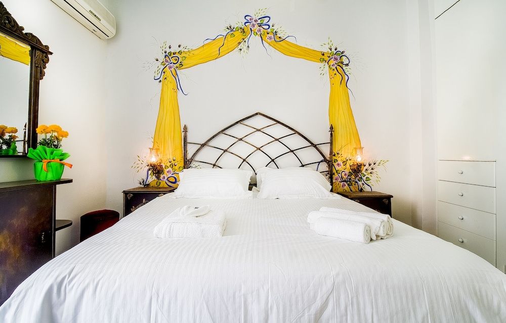 undefined Stylish Apt Next To Thiseio & Keramikos 3