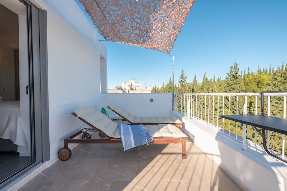 ALC Diamond in the Sky Studio 17