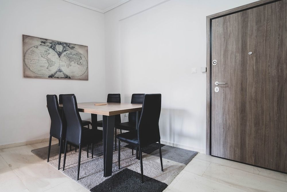 undefined Daydreamers Flat Staircase to Neos Kosmos 10