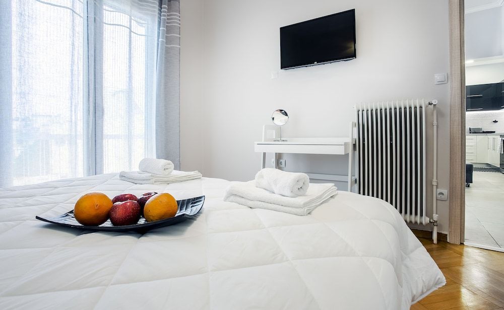 Spacious 3-Bedroom Apartment Near the Train Apartment, City View 26