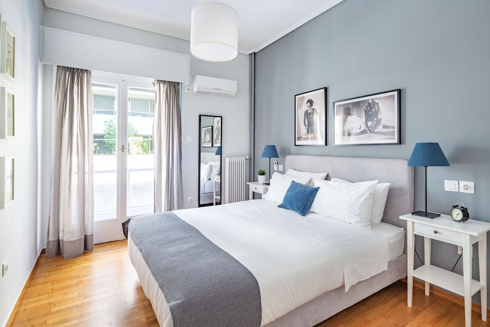 undefined UPSTREET Modern Downtown Flat -Acropolis