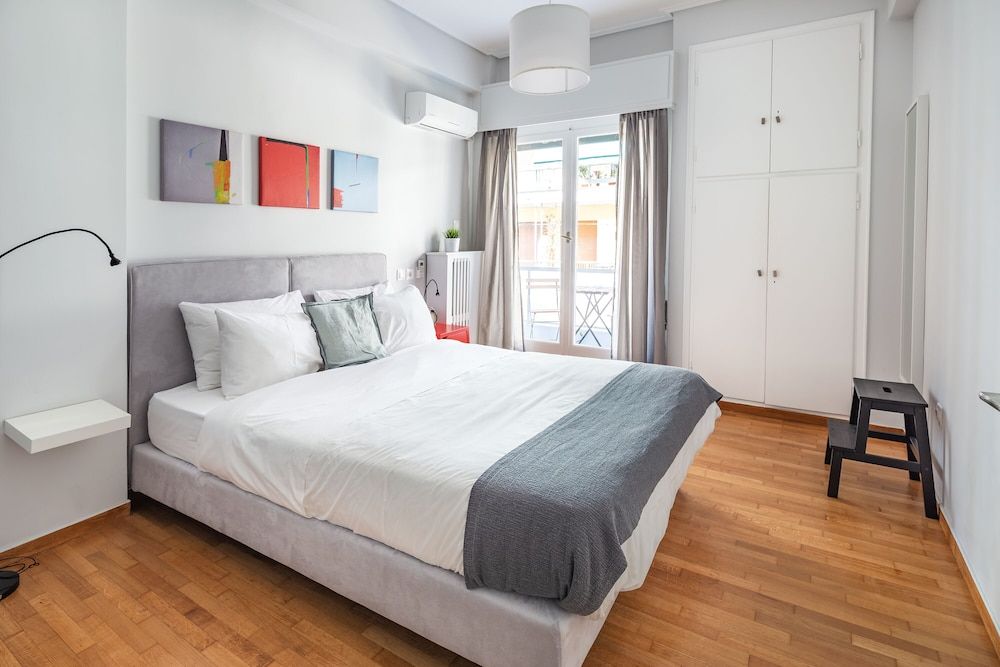 undefined UPSTREET Modern Downtown Flat -Acropolis 8