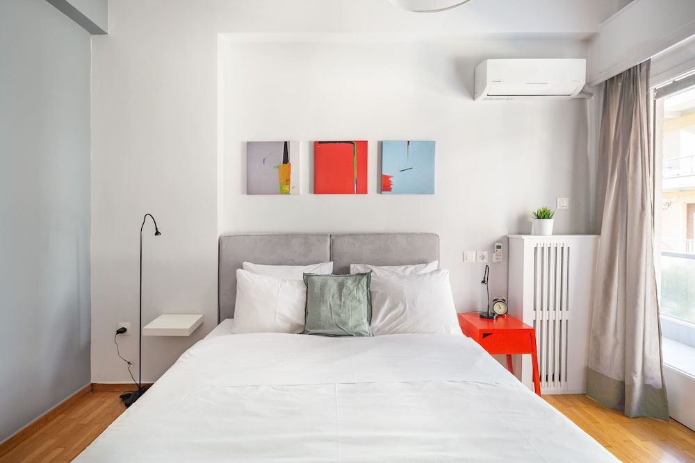 undefined UPSTREET Modern Downtown Flat -Acropolis 6