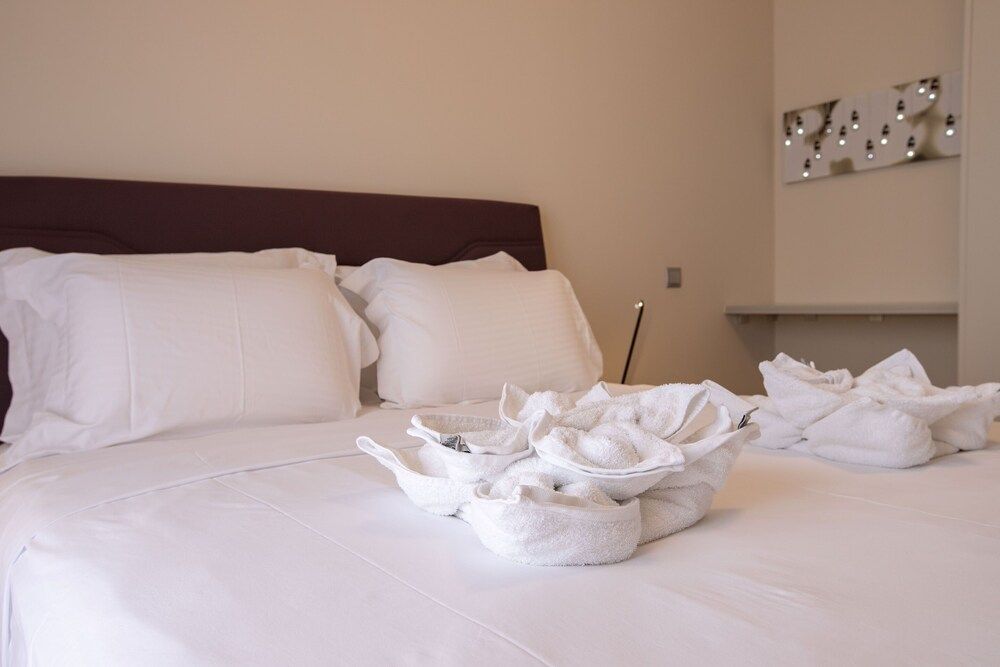 Luxurious 5 bedroom-3 bathroom Apartment 2- Athens Apartment, 1 Bedroom 19