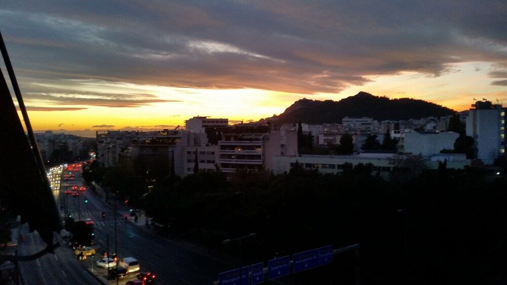 Luxurious 4 Bdrm 3Bath Apt 1- Athens Apartment, 4 Bedrooms 41