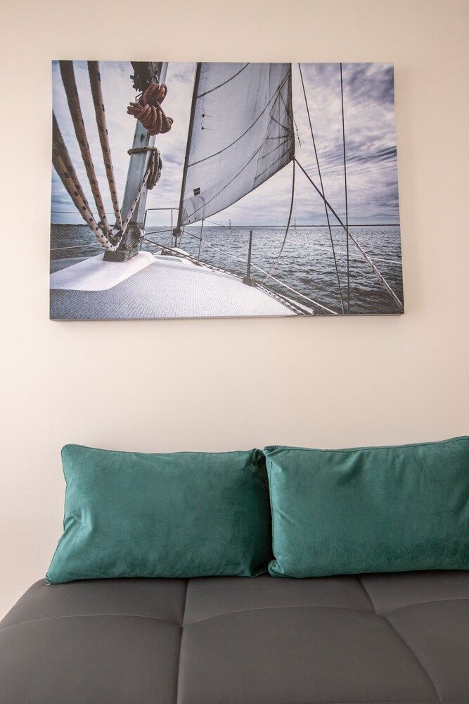 Luxurious 4 Bdrm 3Bath Apt 1- Athens Apartment, 4 Bedrooms 14