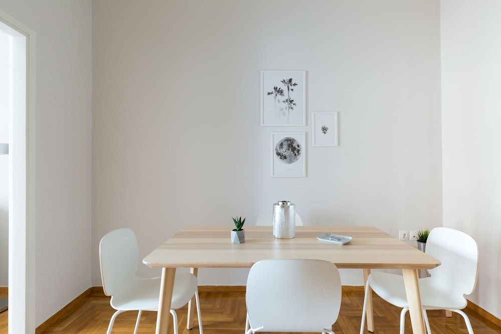 undefined UPSTREET Urban Chic 1BD Apartment- Hilton area 7