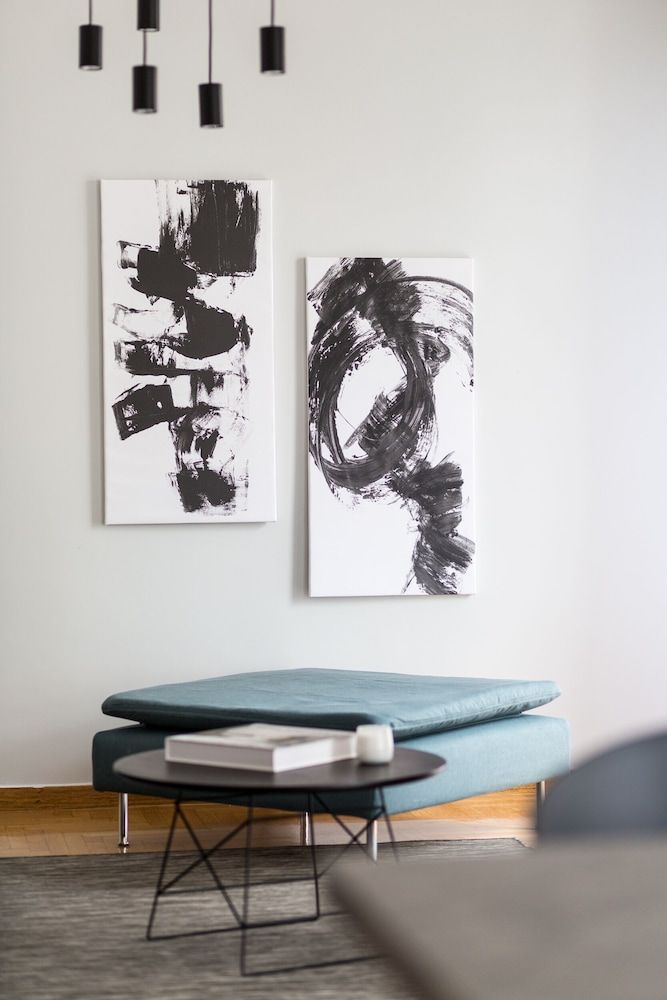 undefined UPSTREET Acropolis Core Bright Modern Apt 7