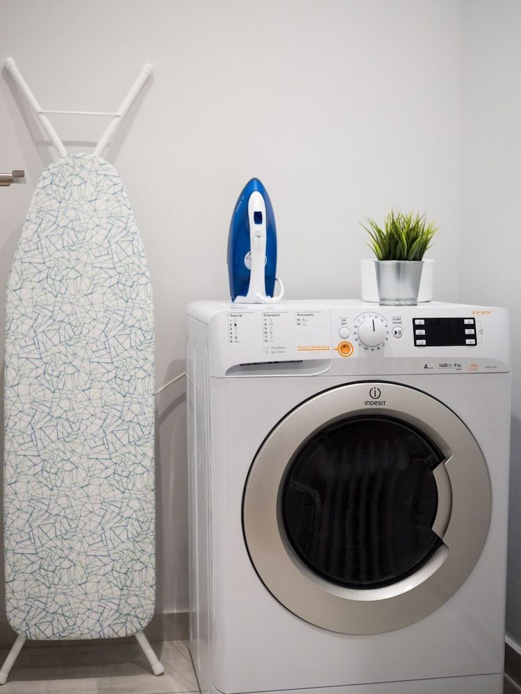 UPSTREET Acropolis Core Bright Modern Apt Apartment 12