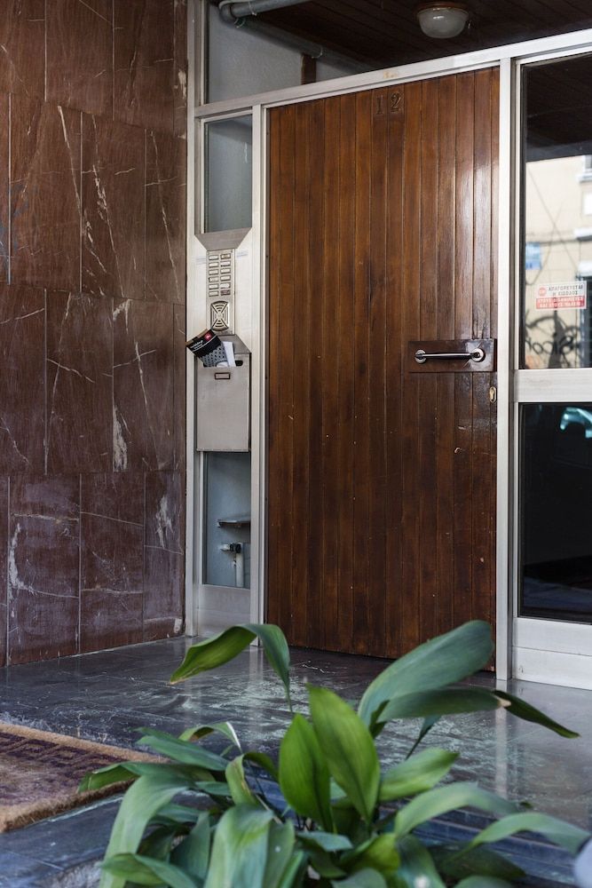 undefined UPSTREET Adorable 2 Bedroom Apartment near Kallimarmaro Stadium 2