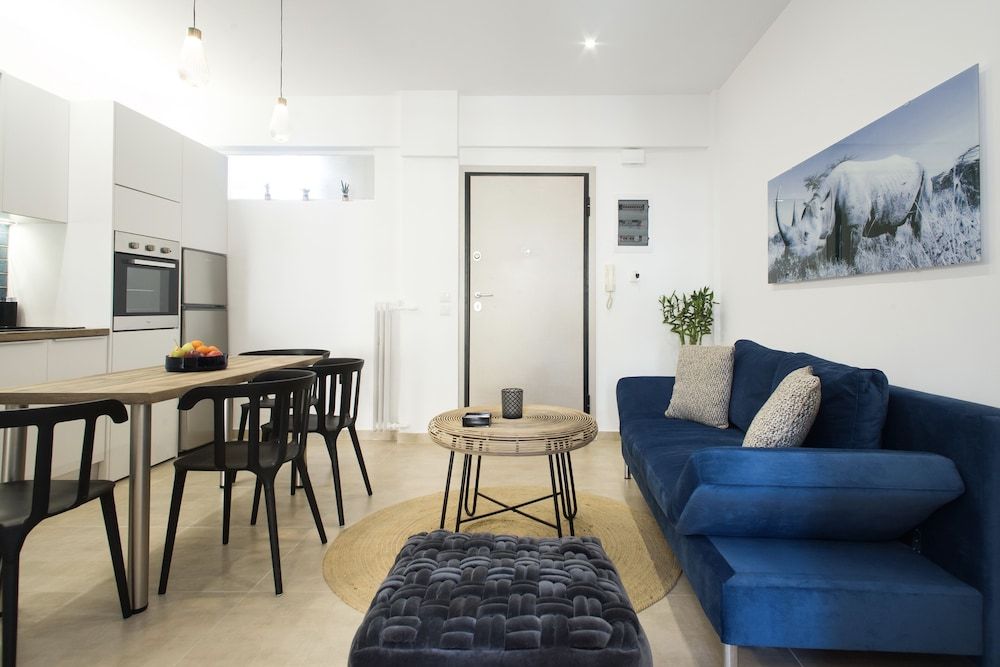 Modern Bohemian Style Sun-Splashed Loft Apartment, 2 Bedrooms 21