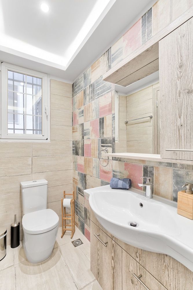 Serene Acropolis View Roofdeck Apartment, 2 Bedrooms 19