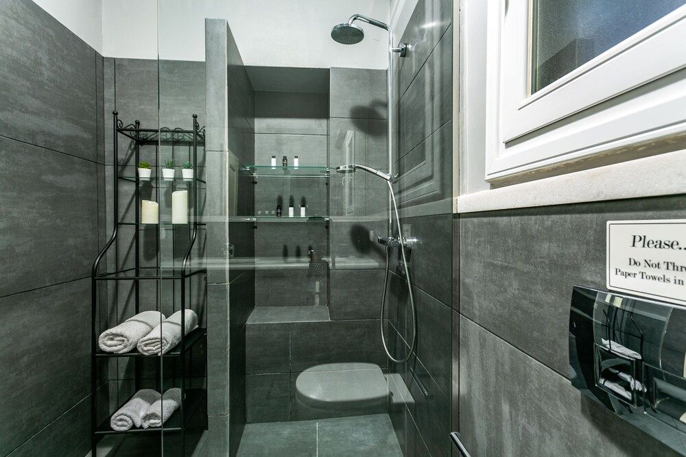 Acropolis Urban Apartments Standard Apartment 9