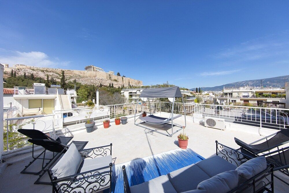 undefined Your Home under the Acropolis Roofdeck 2