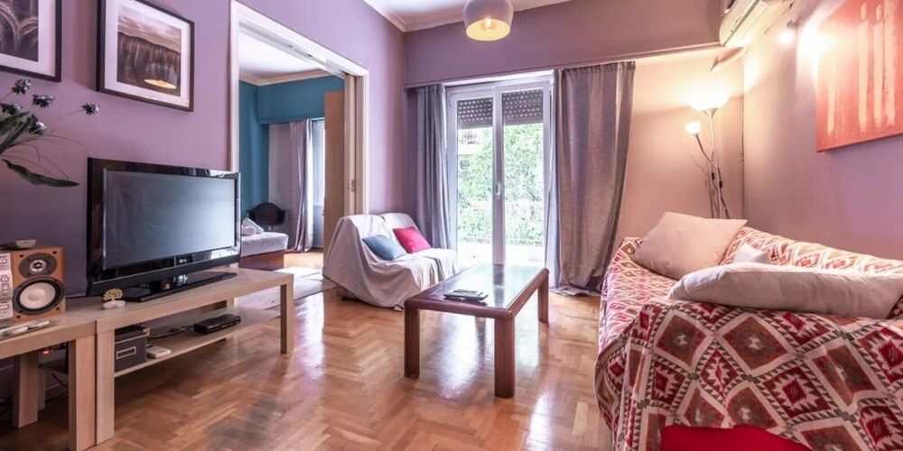 S&K Polyxene Suite in Center of Athens Apartment 10