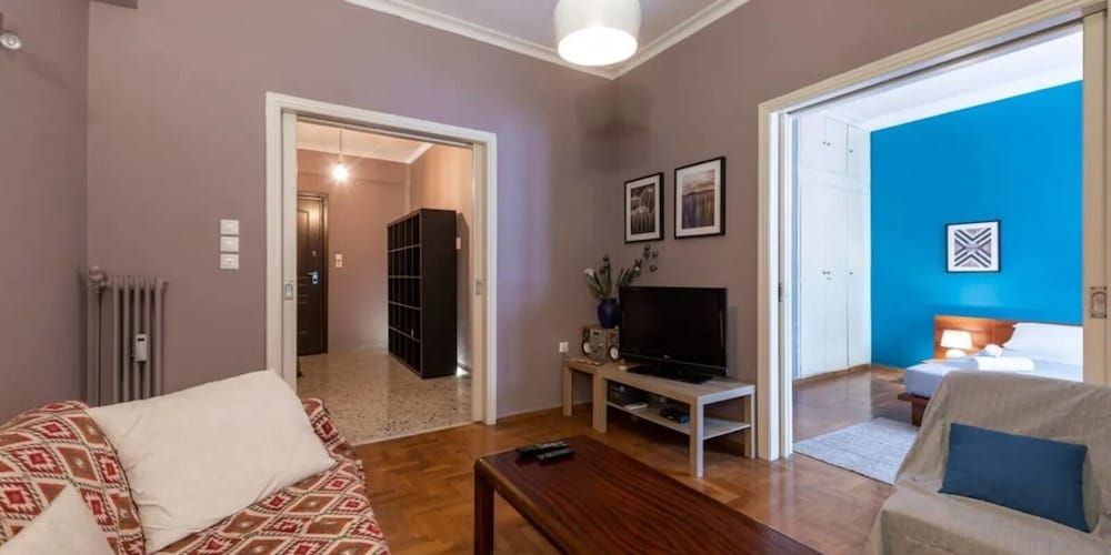 S&K Polyxene Suite in Center of Athens Apartment 2