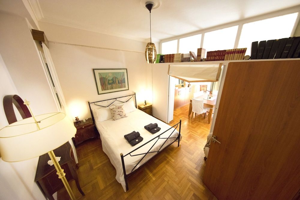 undefined Your home under Acropolis Central& safe 8